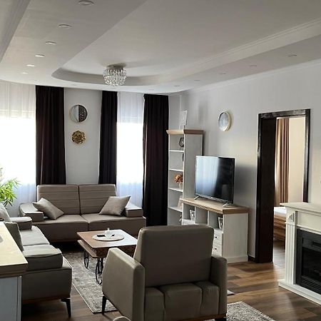 Airport Sky Apartments Lux 贝尔格莱德 外观 照片