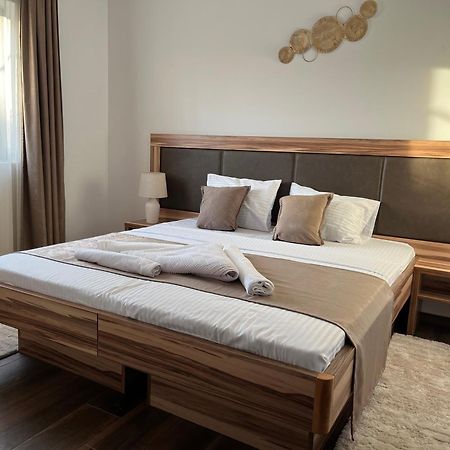 Airport Sky Apartments Lux 贝尔格莱德 外观 照片