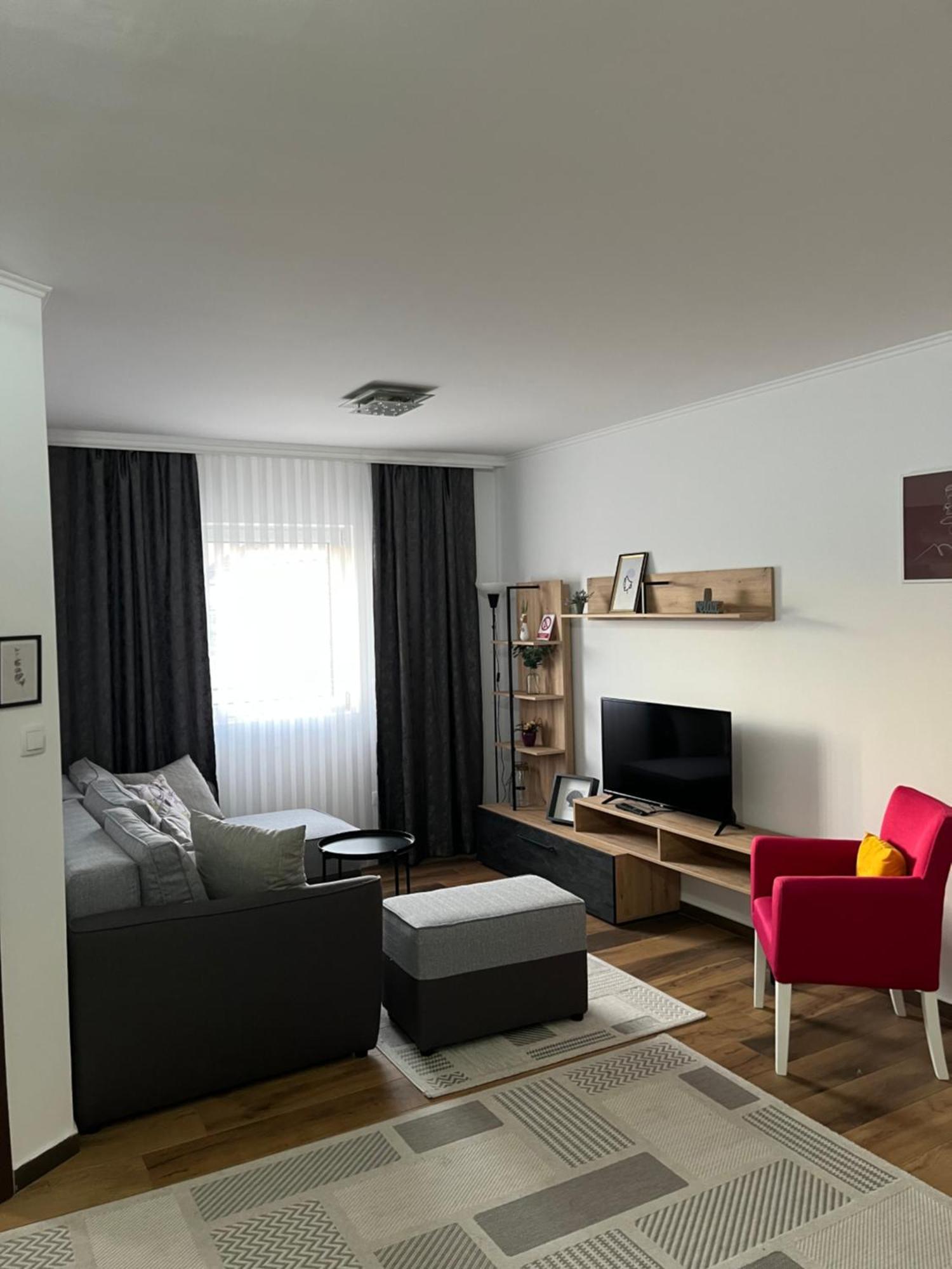 Airport Sky Apartments Lux 贝尔格莱德 外观 照片