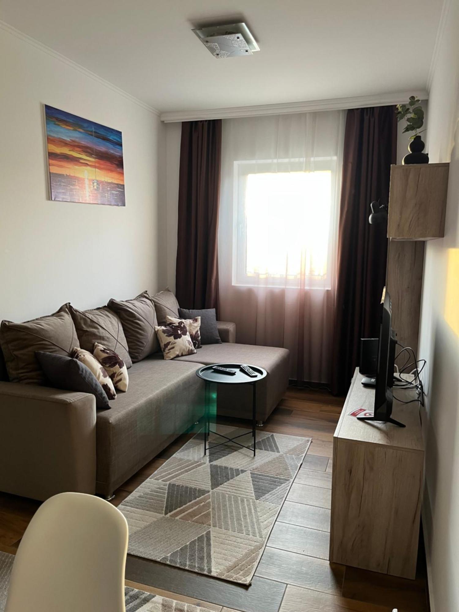 Airport Sky Apartments Lux 贝尔格莱德 外观 照片