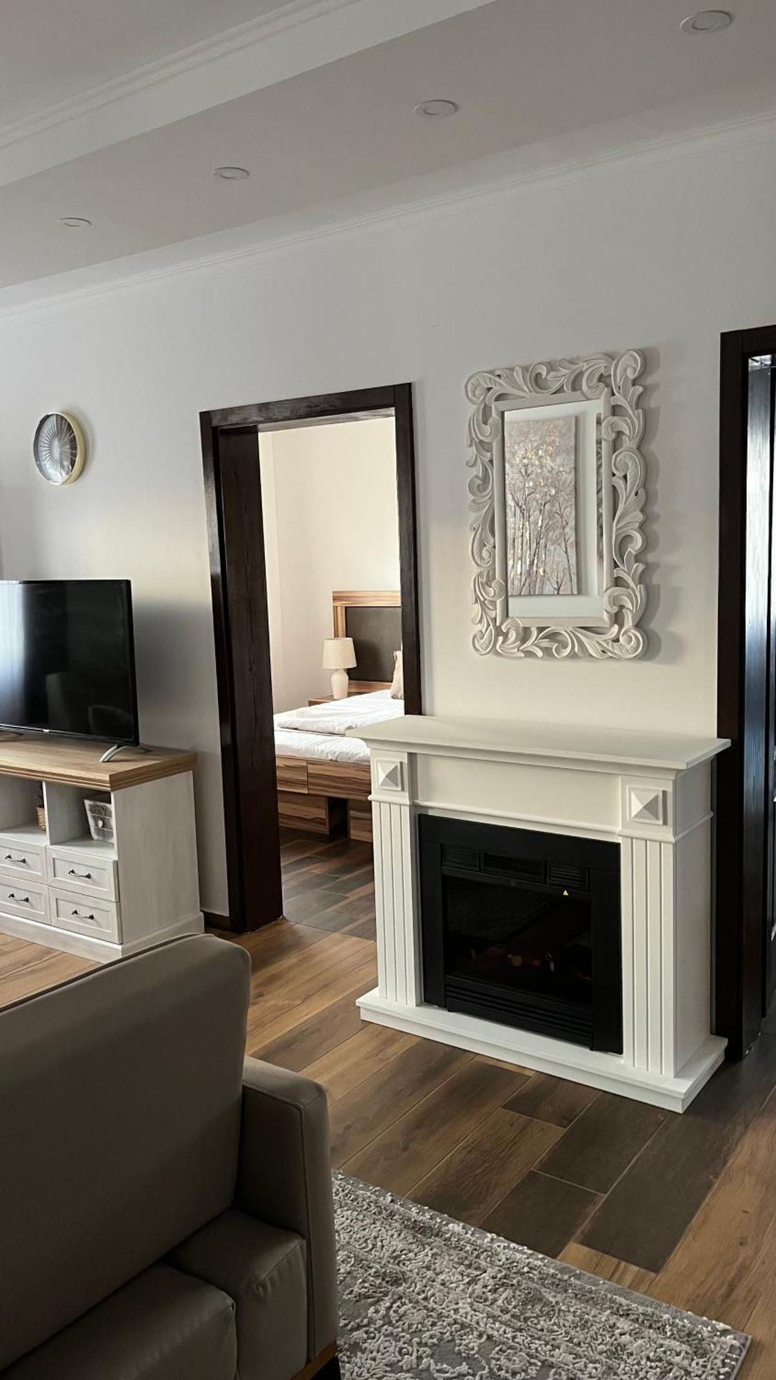 Airport Sky Apartments Lux 贝尔格莱德 外观 照片