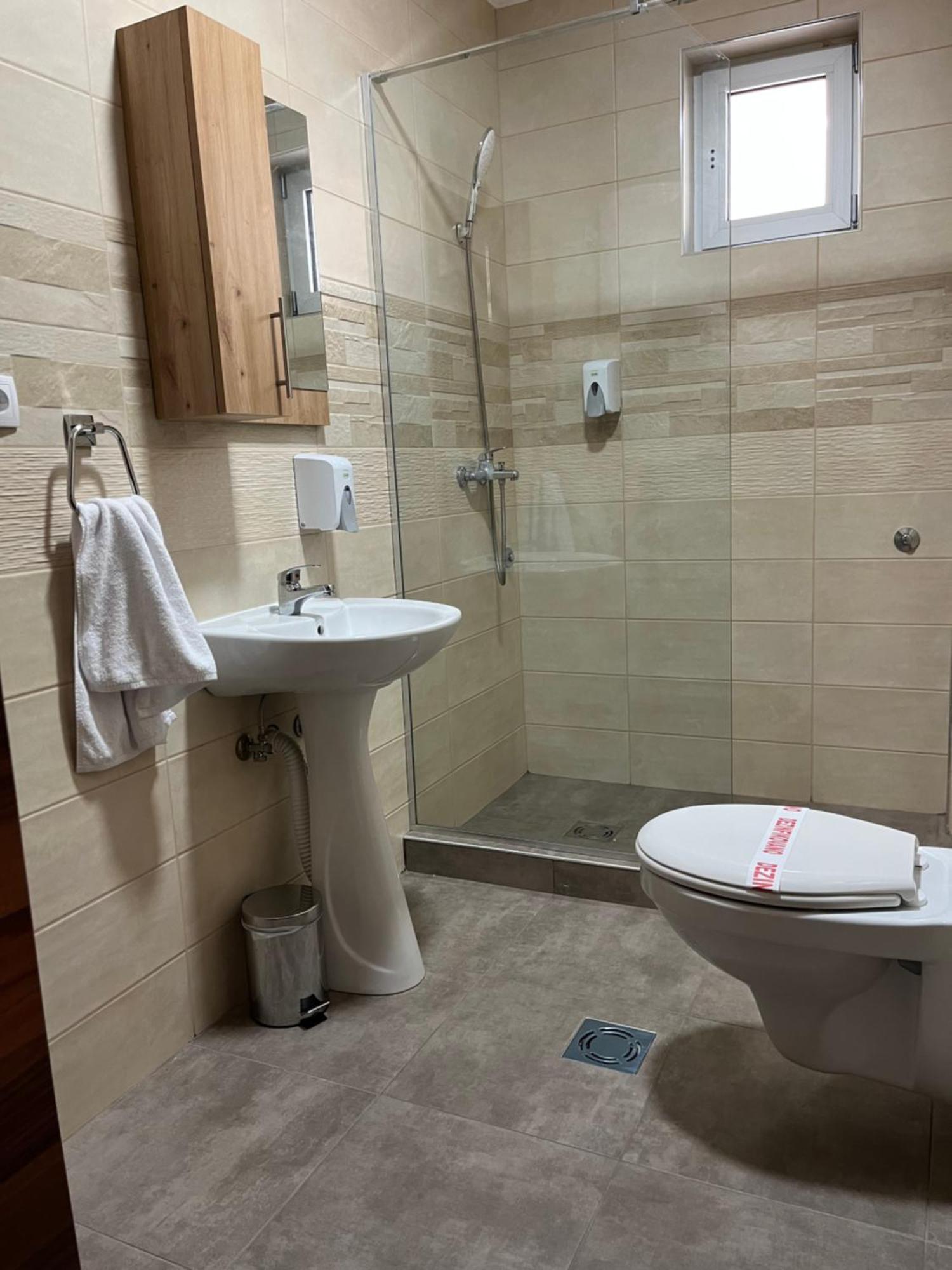 Airport Sky Apartments Lux 贝尔格莱德 外观 照片