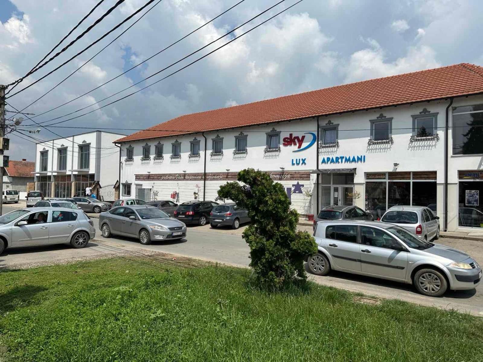 Airport Sky Apartments Lux 贝尔格莱德 外观 照片